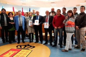 Firma del nuevo convenio colectivo del personal funcionario y laboral del Ayuntamiento de Arroyomolinos