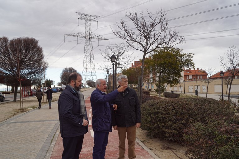 Arroyomolinos continúa trabajando en posibles soluciones para el desvío de la línea de alta tensión que cruza el casco urbano