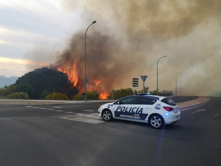 Arroyomolinos sufre un aparatoso incendio esta tarde de domingo 2 de junio