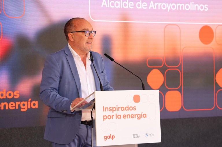 Arroyomolinos estrena la mayor plataforma de recarga de coches eléctricos de la Península Ibérica