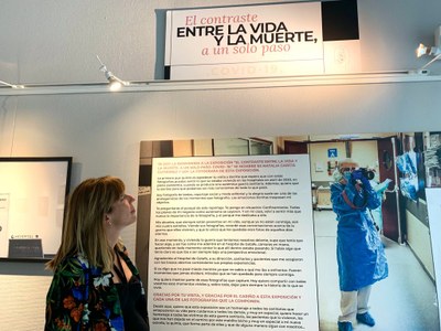 El Ayuntamiento de Arroyomolinos muestra testimonios de la pandemia en una exposición de la fotógrafa Natalia García