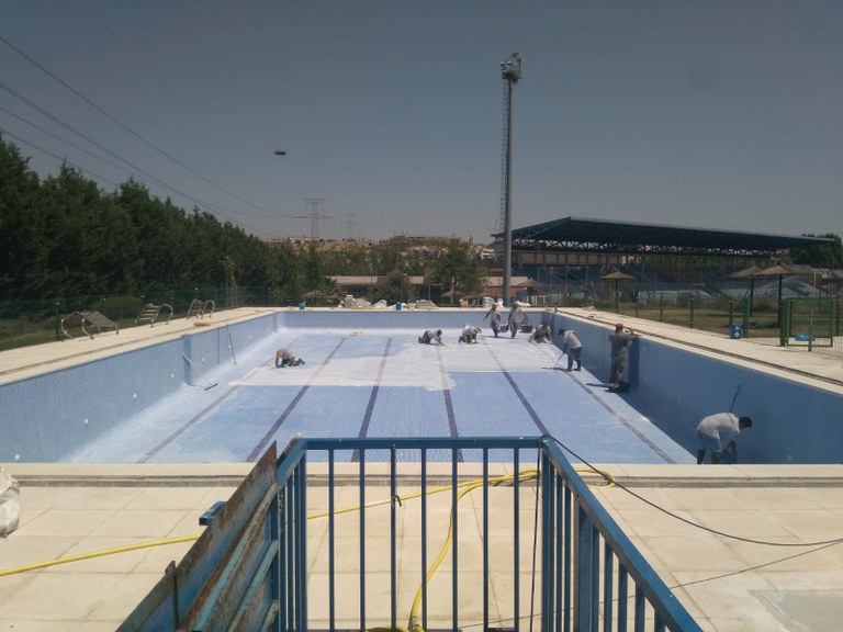 Comienzan las obras y la tramitación de los contratos de mantenimiento de las dos piscinas municipales para su apertura