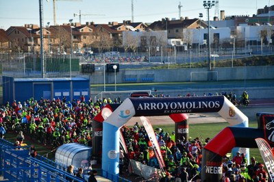 Éxito de participación y organización de la San Silvestre de Arroyomolinos