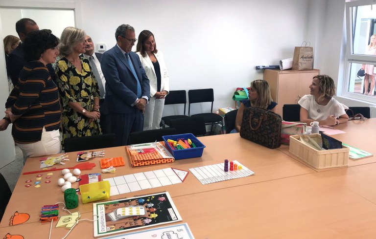 La alcaldesa y el consejero de Educación, visitan la nueva fase del CEIP Averroes