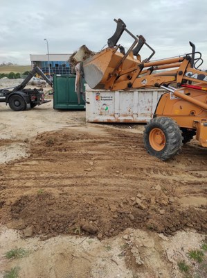 El Ayuntamiento de Arroyomolinos finaliza de nuevo los trabajos de limpieza de residuos de la Ribera de San Pedro