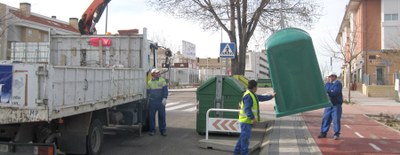 El Ayuntamiento instala 40 nuevos contenedores para la recogida de residuos de vidrio