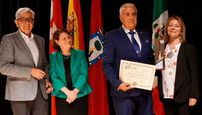 Arroyomolinos recibe la Escoba de Platino 2018 en la Feria Internacional de Urbanismo y Medio Ambiente.