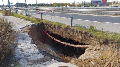 Quiroga reclama a Óscar Puente el uso sin coste de la R-5 para aliviar los atascos por el socavón de la A-5